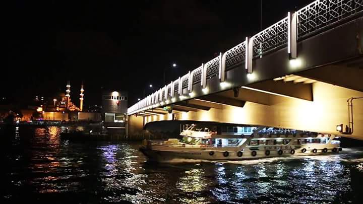 FAME_TOURISM's tweet photo. أمسية هادئة من جسر #غال��ا 

#إسطنبول الأن
#فيم_توريزم https://t.co/rfzy8gHiXM