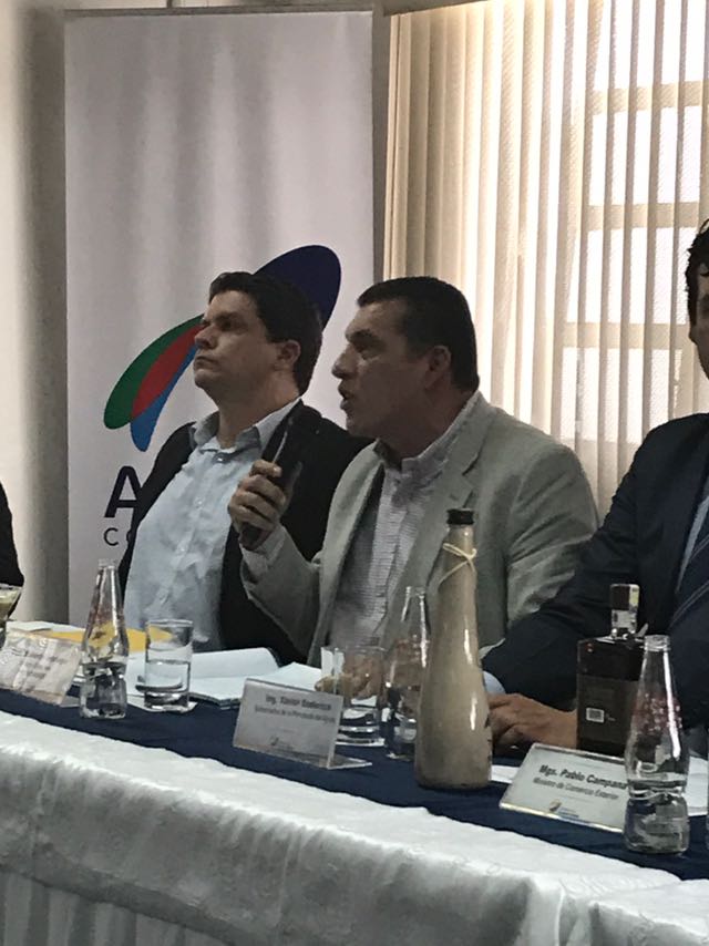 ProEcuador_'s tweet photo. .@RobertoIntriD: @Pro_Ecuador está para trabajar con los empresarios y lo mejor de todo lo hacemos gratis. #ComercioEcCuenca https://t.co/GEaivx37vv