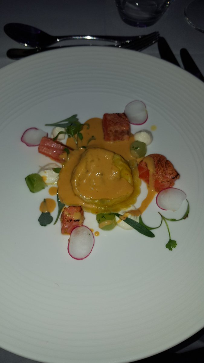 BestLovedHotels's tweet photo. An #award worthy dinner @Tewkesburypark  #BestLovedAwards https://t.co/psbHPoy6Dg
