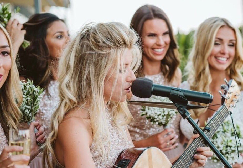 I absolutely love singing at #weddings, especially when it is for one of your best friends! Now taking bookings for 2020 #destinationwedding