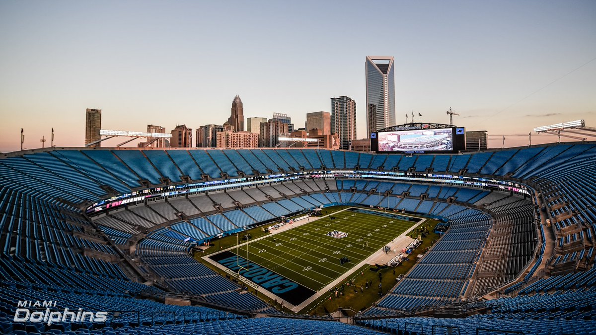The stage is set for #MNF.

#MIAvsCAR | 8:30 PM