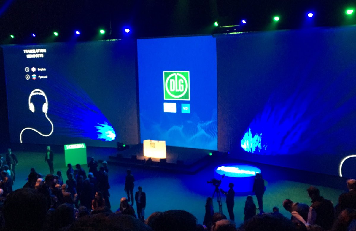 rob_proud's tweet photo. Found a seat at #MaxEyth let the machinery see the prizes #OFC18 #agritechnica17 https://t.co/I1gIDvcH3B