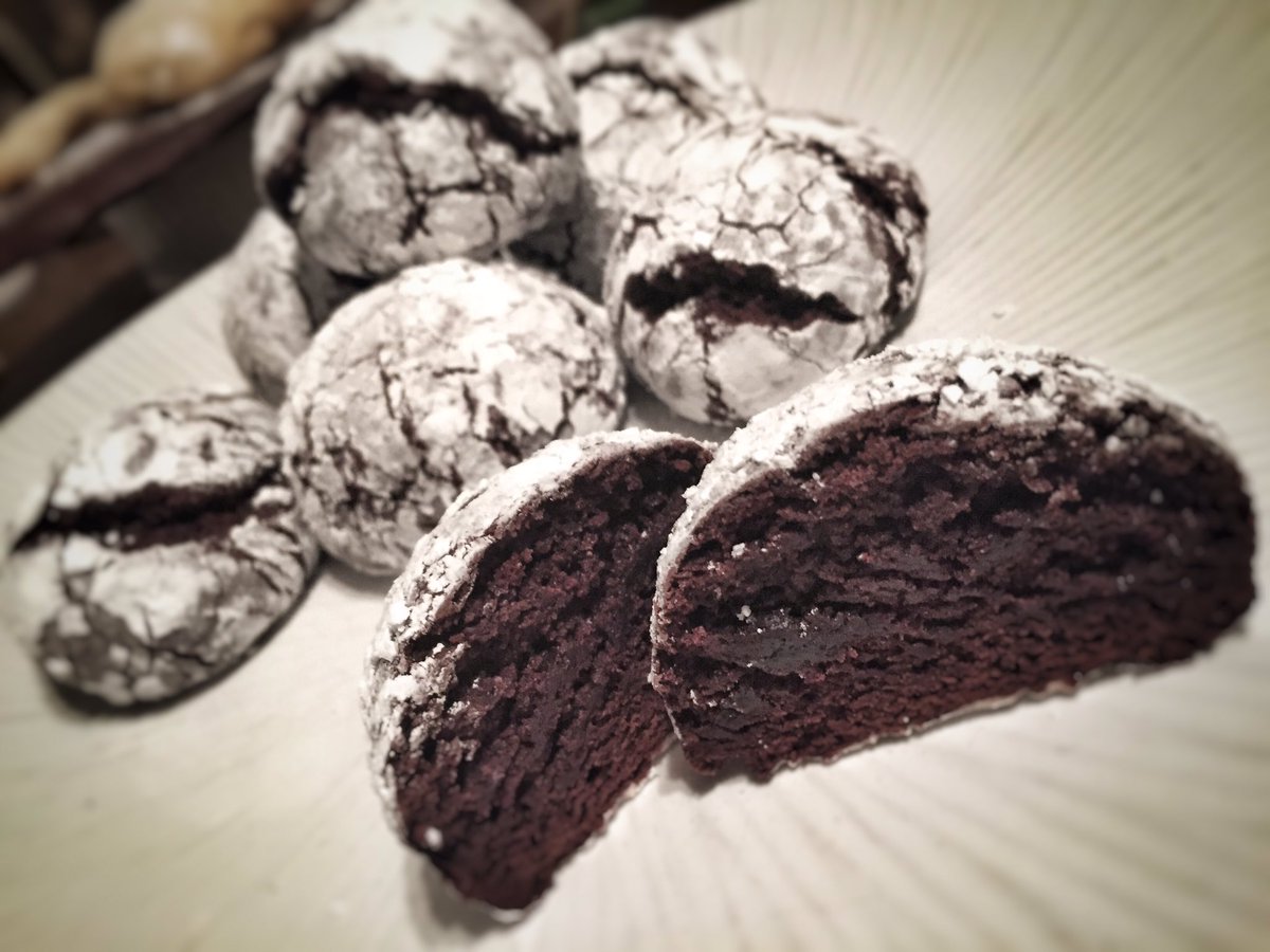 FlipOutRightNow's tweet photo. Now offering COOKIES FOR CHRISTMAS!! Chocolate Chip, Chocolate Crackle, Ginger Molasses and of course, Shortbread - ORDER NOW https://t.co/P3UHFMNiaa #FlipOutForChristmas https://t.co/wC4ItVENq7