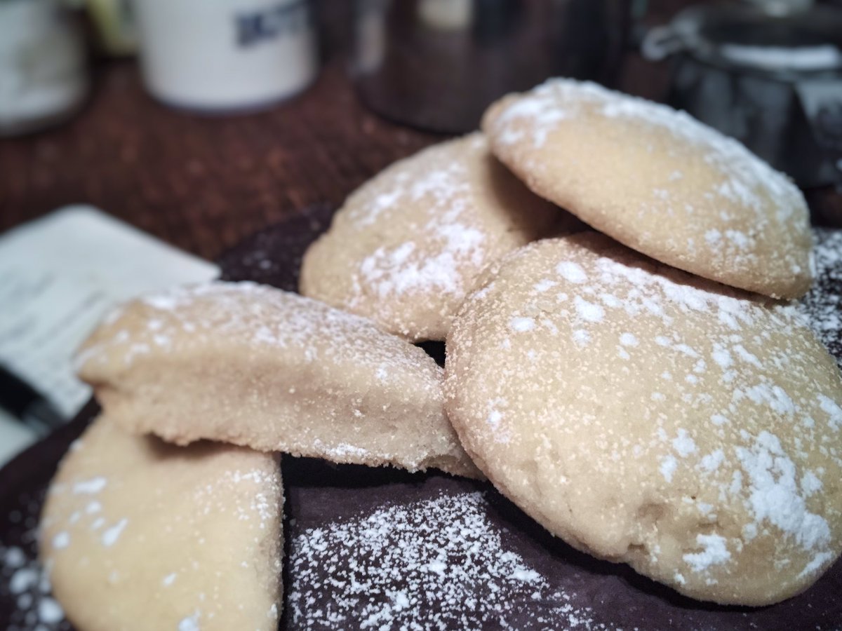 FlipOutRightNow's tweet photo. Now offering COOKIES FOR CHRISTMAS!! Chocolate Chip, Chocolate Crackle, Ginger Molasses and of course, Shortbread - ORDER NOW https://t.co/P3UHFMNiaa #FlipOutForChristmas https://t.co/wC4ItVENq7