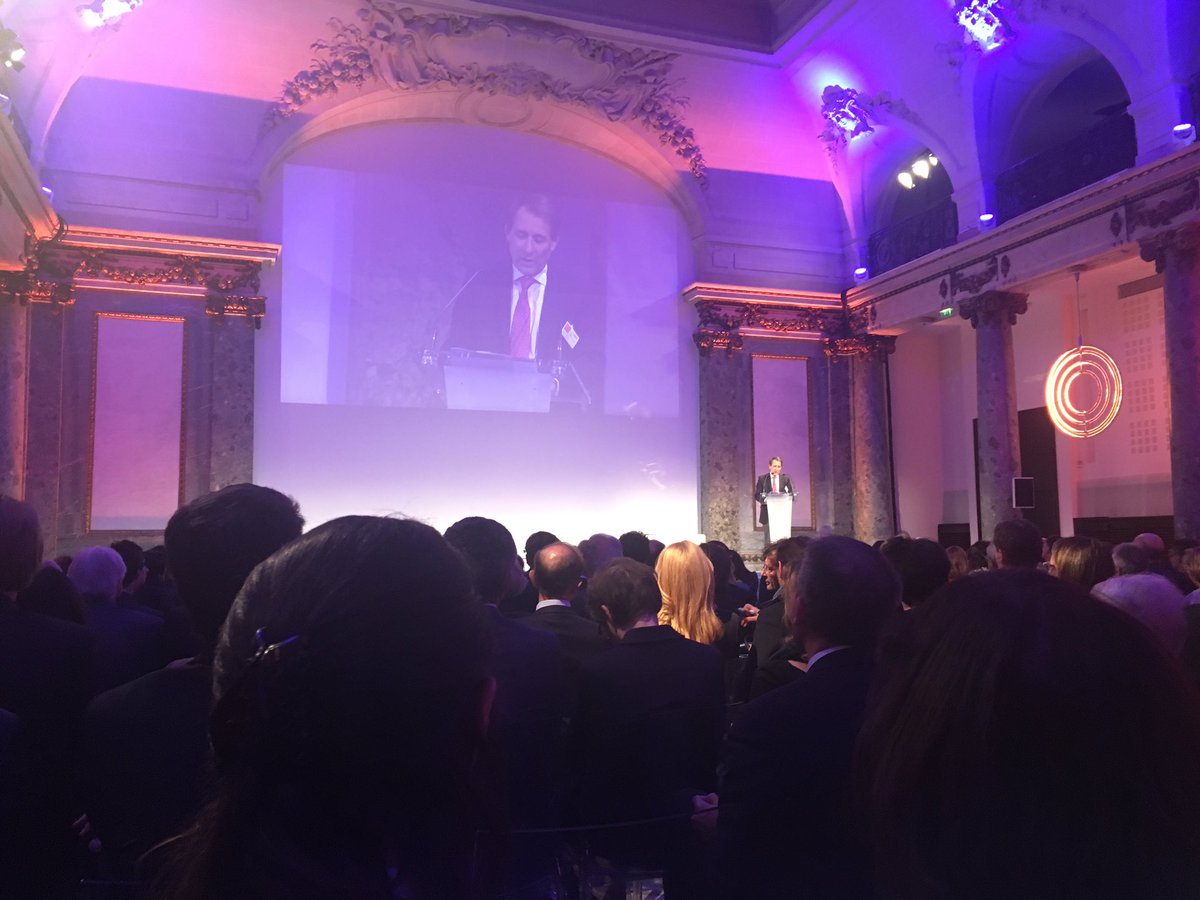 #EntretiensAMF17 
Quid de l'application du régime pays tiers au UK, après mars 2019 ?