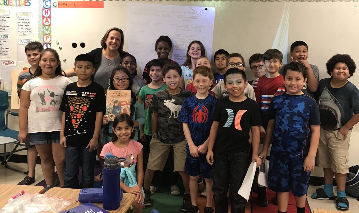 I am thankful for our bulldogs. Showing my love by reading to our students this weeks. <a href="/Buda_Bulldogs/">Buda Elementary</a> #BESInpire