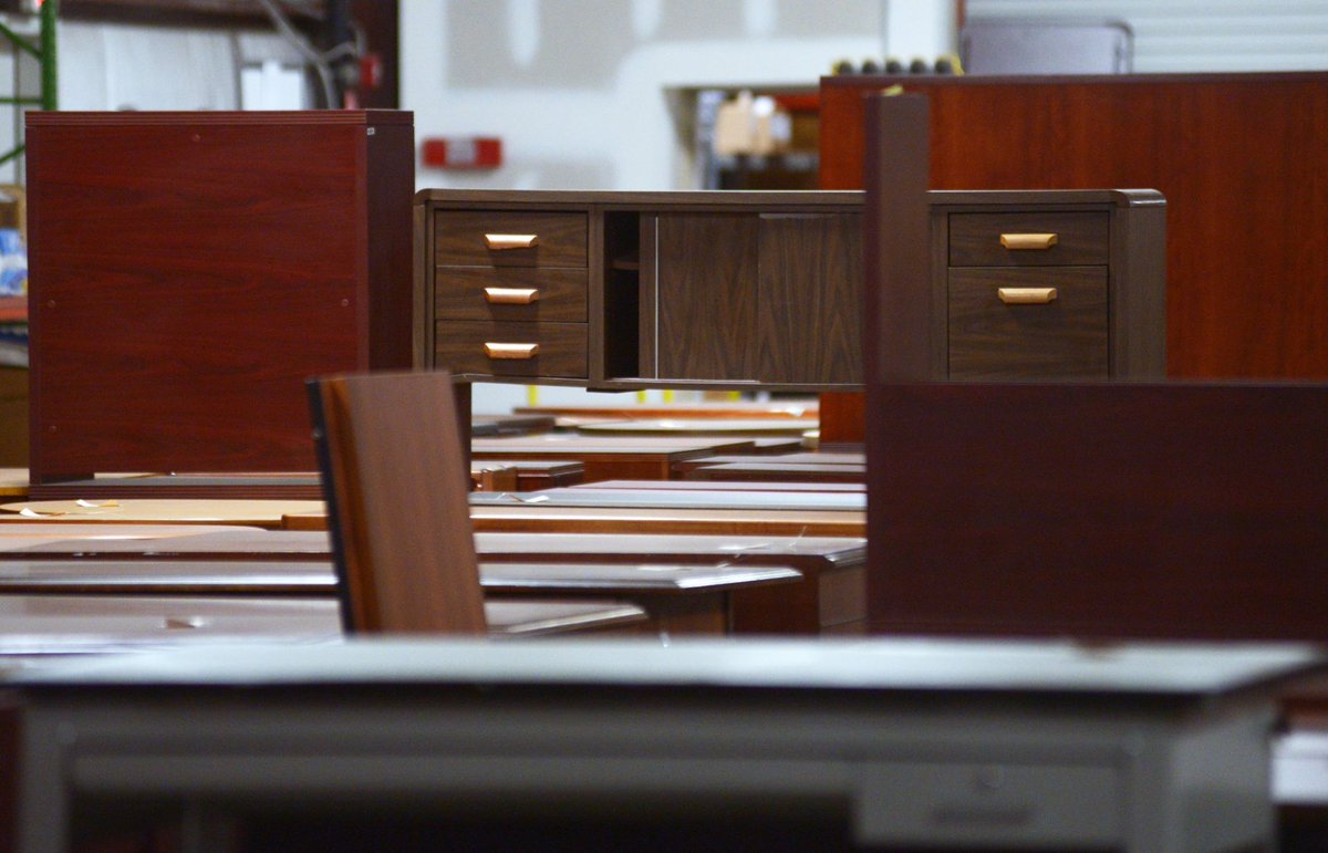 gatoroffice's tweet photo. There's beautiful, affordable used office furniture everywhere you look in our massive 22,000 square foot warehouse!
Find out how you can find amazing office furniture for the best price: https://t.co/M0VdzJrjxL #ILoveJax #OnlyInJax https://t.co/33BFBHGnxN