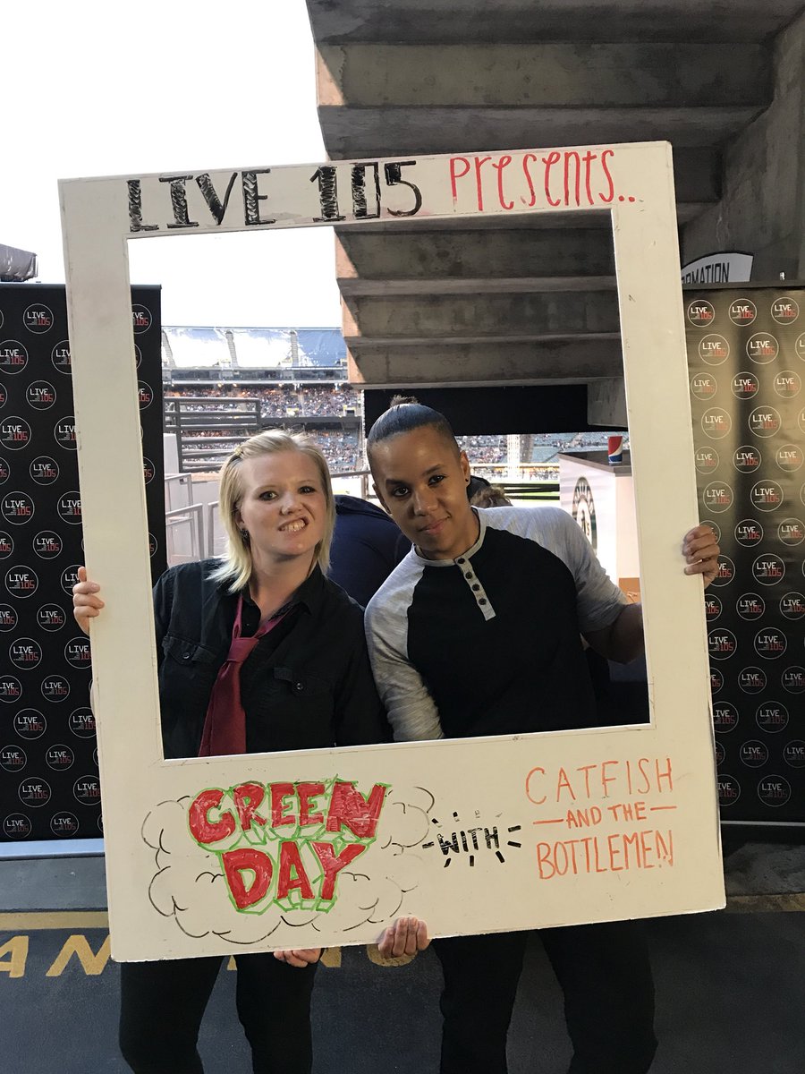 PunchItChase's tweet photo. That Green Day Concert was the best!! @GreenDay #RockMusic #MoshPit https://t.co/1nsIE1pwyk