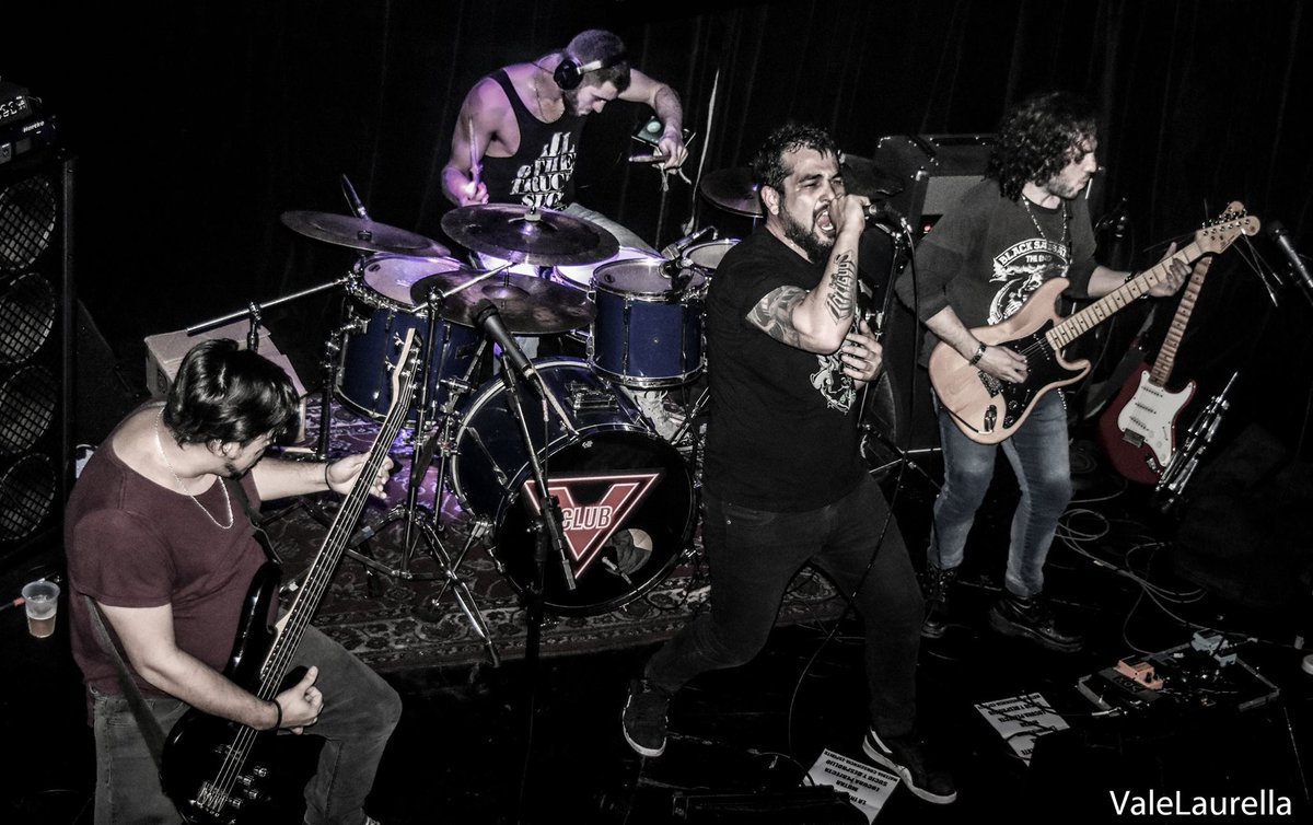 Transmutar_of's tweet image. @Transmutar_of  en la fiesta de #ElClanMetal en @Barenvivo de Palermo junto a @Ebola @Maderfunker #TRAUMA. Sabado 18 de Noviembre, 21 hs.