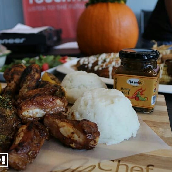MakhamisaFoods's tweet image. Makhamisa Foods, we are the manufacturers and distributors  of Makhamisa Foods Chilli sauces based in Booysens Reserve, South of Johannesburg.

Founder: @PokaneLeluma 

makhamisa.co.za

Check out our Instagram page @MakhamisaFoods and Facebook page Makhamisa Foods.