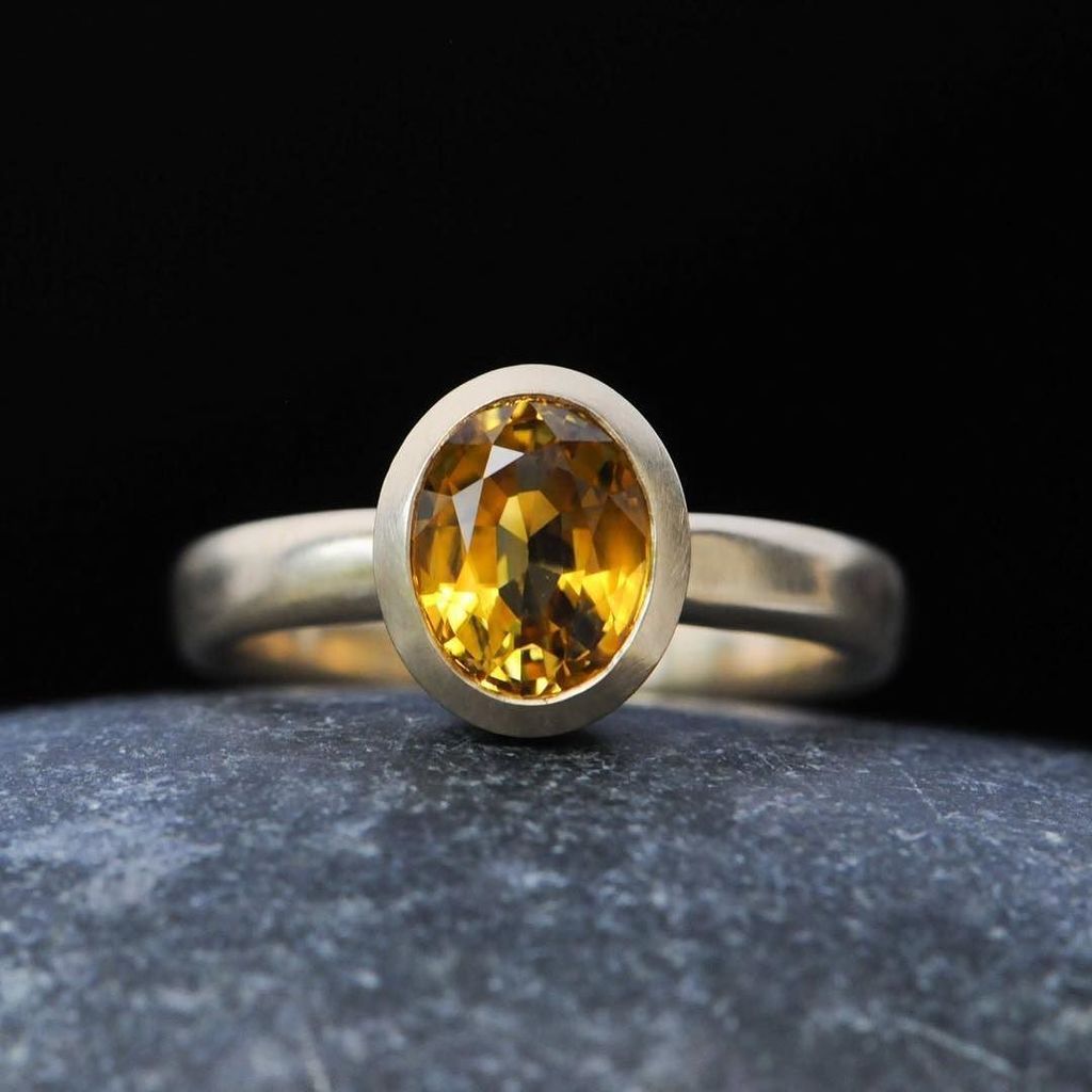 williamwhiteart's tweet photo. Lovely big yellow sapphire in gold!
#yellowsapphire #sapphire #yellowsapphirering #sapphirering #yellowstonering #โฆ https://t.co/c6xmfIkoaK https://t.co/9nyoY33nwu