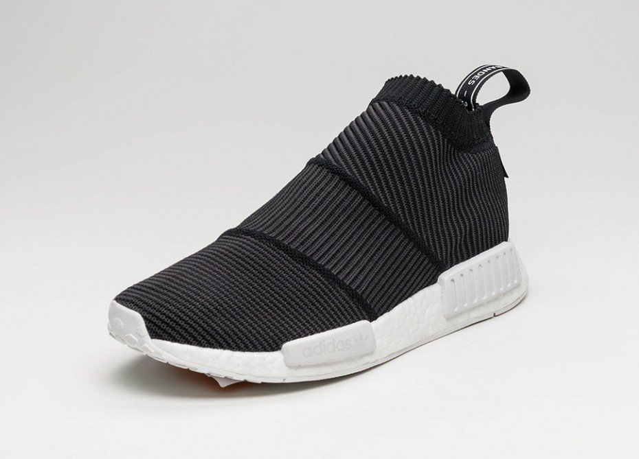 thesolesupplier's tweet photo. NMD CS1 'Gore-Tex' Black launched EARLY 💦💦

Link > https://t.co/aiFF3A3Z0V https://t.co/Hq8BDcqABR