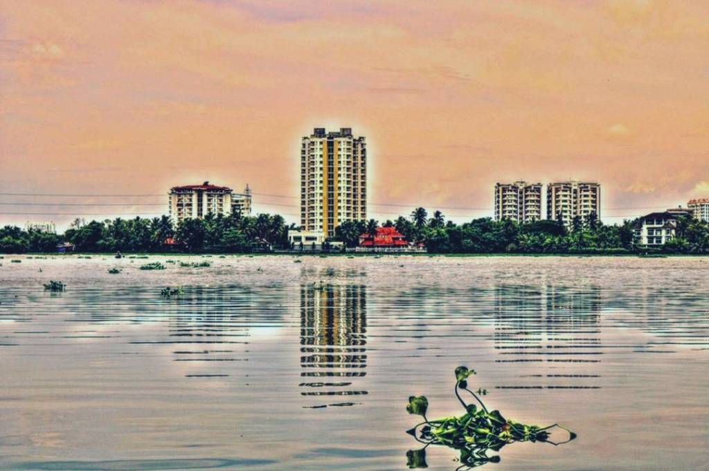san4santhosh's tweet photo. #throwback #landscapephotography #mythirdeye #canoneos #buildings #structure… https://t.co/t91vwaSqjY https://t.co/LWuRtTmcgl