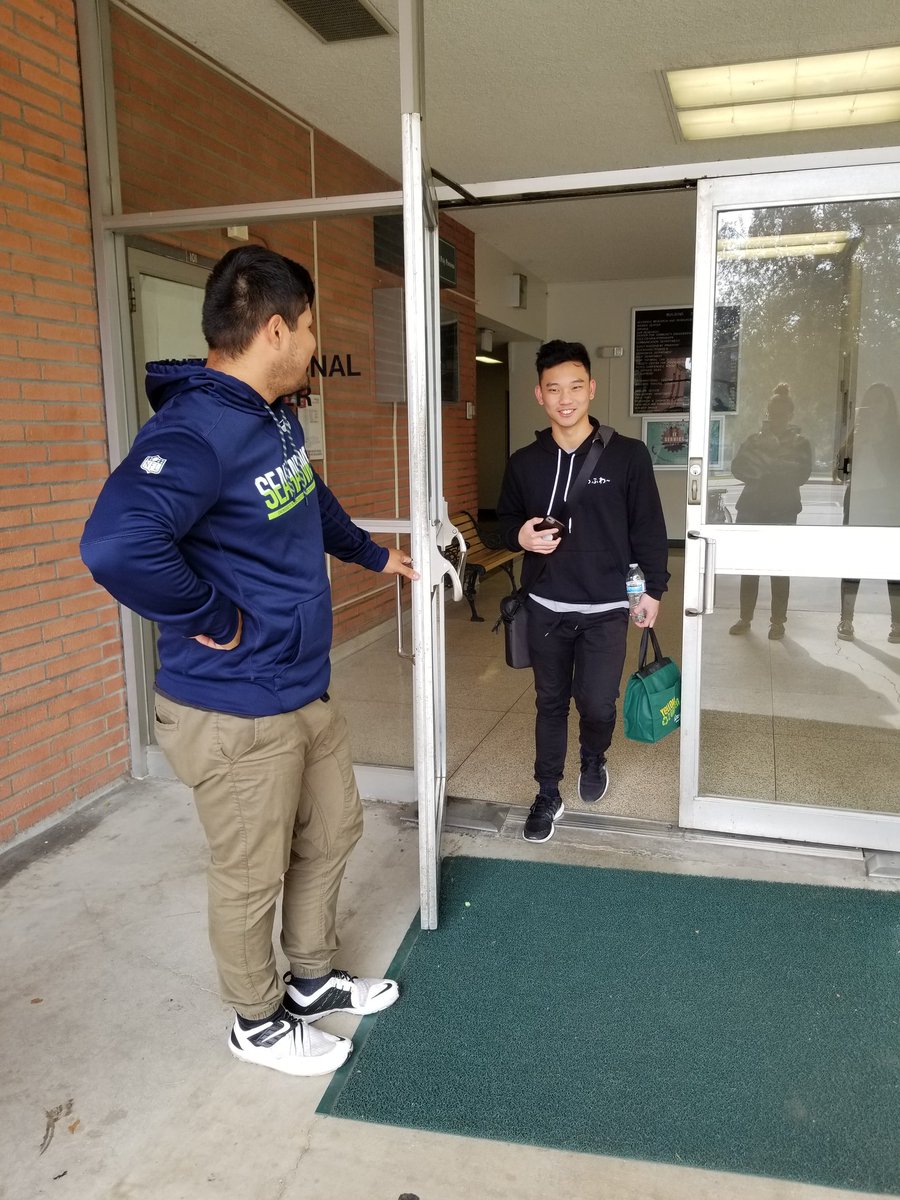 FYRamirez_cpp's tweet photo. Any little thing can make anyone's day #WorldKindnessDay #com465 https://t.co/v5lgXMFA9s