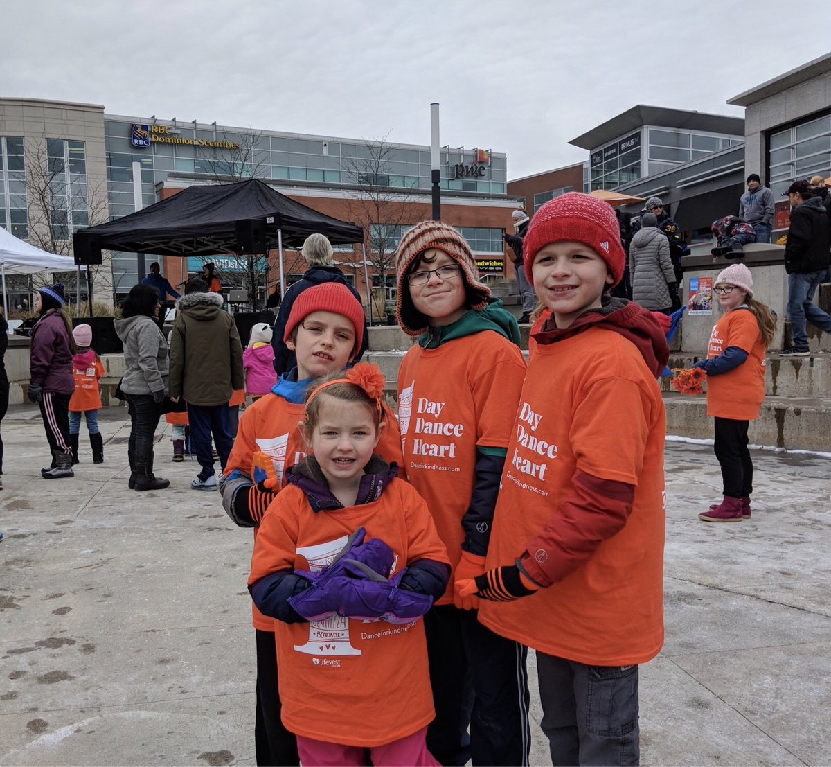 megginmj's tweet photo. Thanks to everyone who helped make @dfkwaterloo happen yesterday. It was an unforgettable experience for my whole family. Special thanks to the unstoppable @jenger70 for organizing and to the always amazing @lnhwrdsb community who came and danced their hearts out! #DFK2017 https://t.co/3OHZaaIAKj