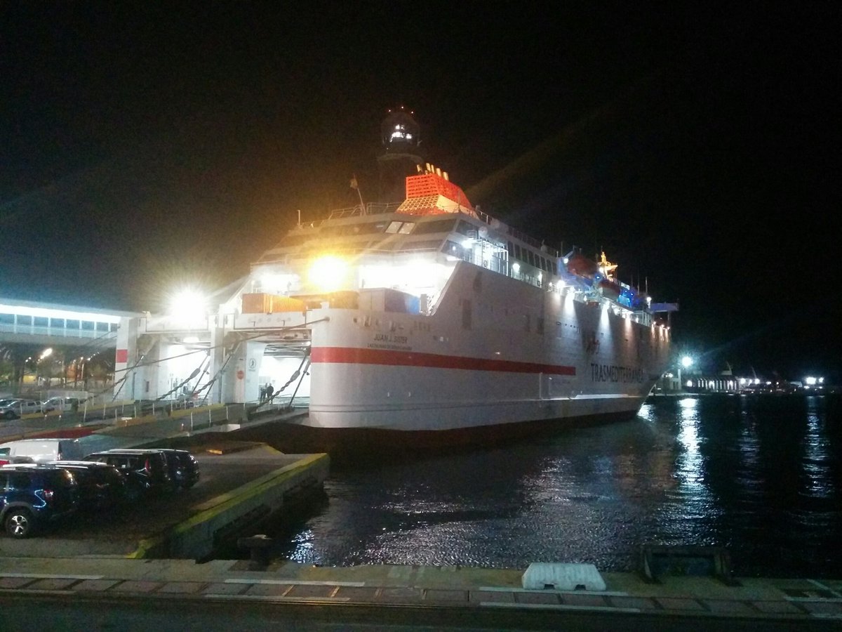 Imaxballester's tweet photo. Trío de Ases en el Puerto de #Barcelona con #JJSister #Tenacia #Zurbaran de @Trasme_oficial #socialferry https://t.co/LbCrWOhW3r