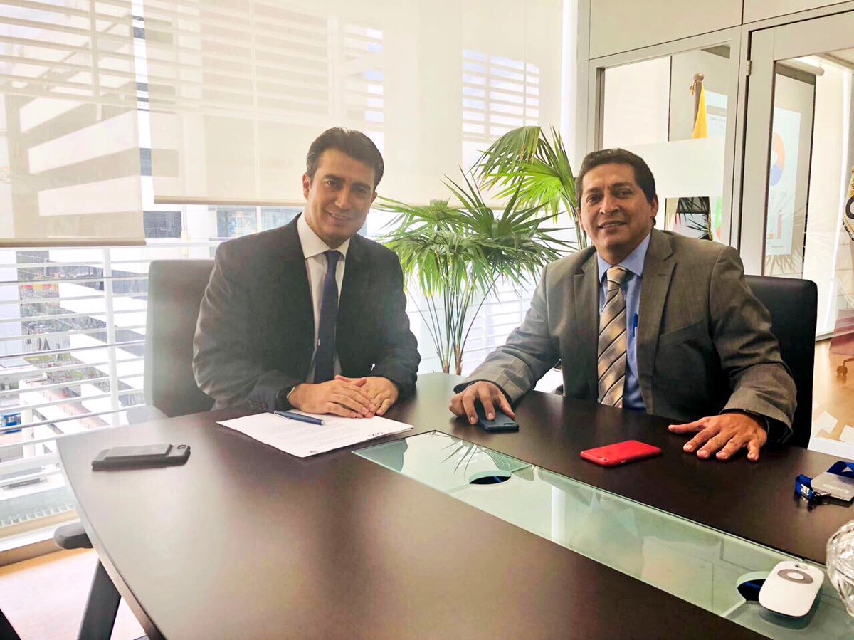 TROYA_Marco's tweet photo. Me reuní en #Quito con @WilsonMayorgaB Gerente General del @BDEcuadorBP para coordinar y gestionar nuevos créditos para seguir con la transformación de nuestra provincia #Fluminense #LosRíos. @GADLosrios #JuntosDesarrollamosEcuador #VivimosLaTransformación https://t.co/3ajRggZobN