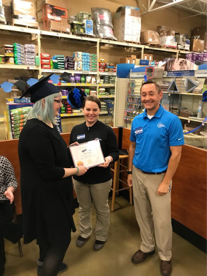 Congrats to Amber from store 2413 on Graduating Academy! <a href="/ashleybeltz84/">Ashley</a> <a href="/CarrieVillani/">Carrie Villani</a> @PetSmart_DaveK <a href="/JoannaZucker/">Joanna Zucker</a>