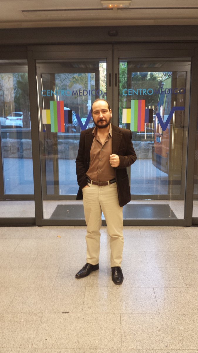 Hoy día de rodaje divertido en Centro Médico. De repre gañancete, jeje. Un placerazo.