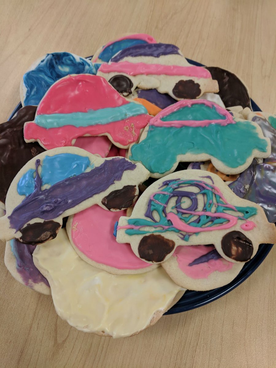 authenticom's tweet photo. We're great at data, we're not so great at decorating cookies. #dealervault #authenticom #cookiedecoratingfail https://t.co/R7BDfIXRfl