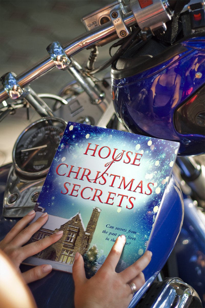 LyndaStacey's tweet photo. When two unexpected guests turn up at the hall, Jess wonders if life will never be the same?

Pre-order price, just 99p 

@RNAtweets
#Tuesnews

https://t.co/XodP3s4ZnG  … … …
@ChocLituk #suspense #yorkshireis #doncasterisgreat #romance #weddings #series #secrets https://t.co/nwUsWJArv2