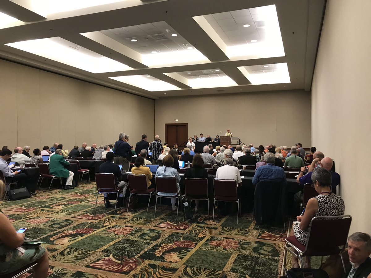 Pack room at the #AMAmtg meeting, where PAMED leaders are hosting a special meeting to facilitate discussion and strategy on #MOC