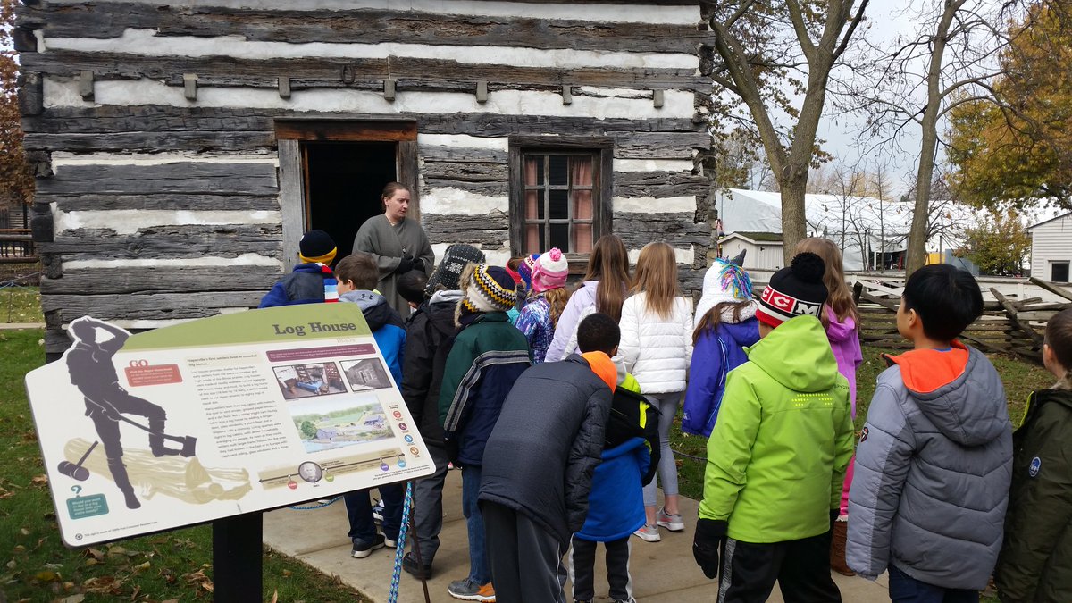 Ellsworth_4th's tweet photo. Ss @Ellsworth203 learning about life in the 1800s at Naper Settlement. #inspire203 https://t.co/tERAQm7V3m
