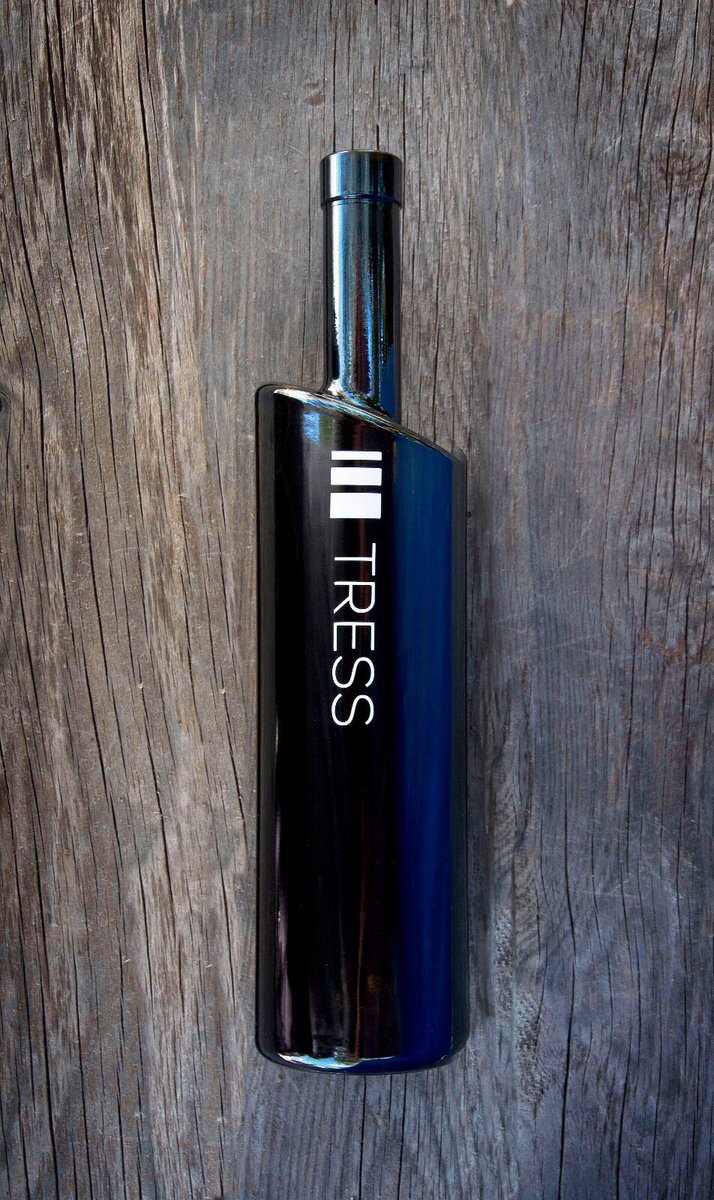 Sin filtrar, #cervezaartesana #natural. Un privilegio poder contar con la galardonada <a href="/abellanbottle/">botellaabellán</a> para nuestro formato en 75cl y evitar que los sedimentos caigan a la copa.