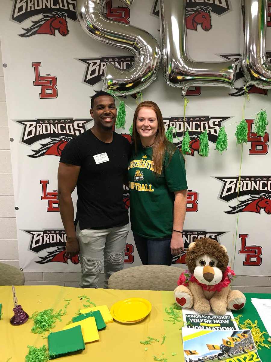 Congratulations to @imthe_rhb for earning a softball scholarship to Southeastern Louisiana Univ.! #respectmyfit #LionUp #SLU 🦁⚾️