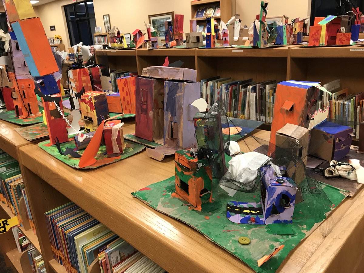 SAISnews's tweet photo. Love seeing such great student artwork @esksaints https://t.co/2K0h3yuoEh