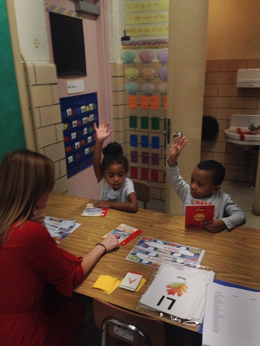 colli1031's tweet photo. Pre-K friends trying out some guided reading! @gmdsimmons #literacycontinuum https://t.co/So1Vdi69C6