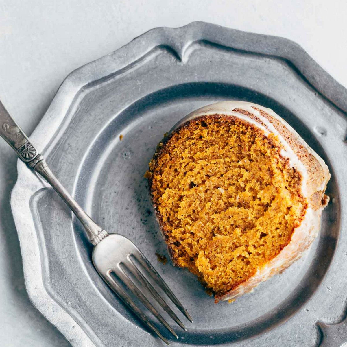 Pumpkin Bundt Cake with Brown Butter Glaze bakedbyanintrovert.com/pumpkin-bundt-… #pumpkin #bundtcake