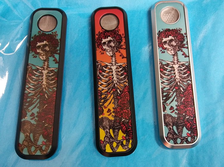 GeniusPipe's tweet photo. Inspired by the Grateful Dead, this pipe is the perfect festival companion! https://t.co/mxXleEnZsd https://t.co/zL7vNZiGEG