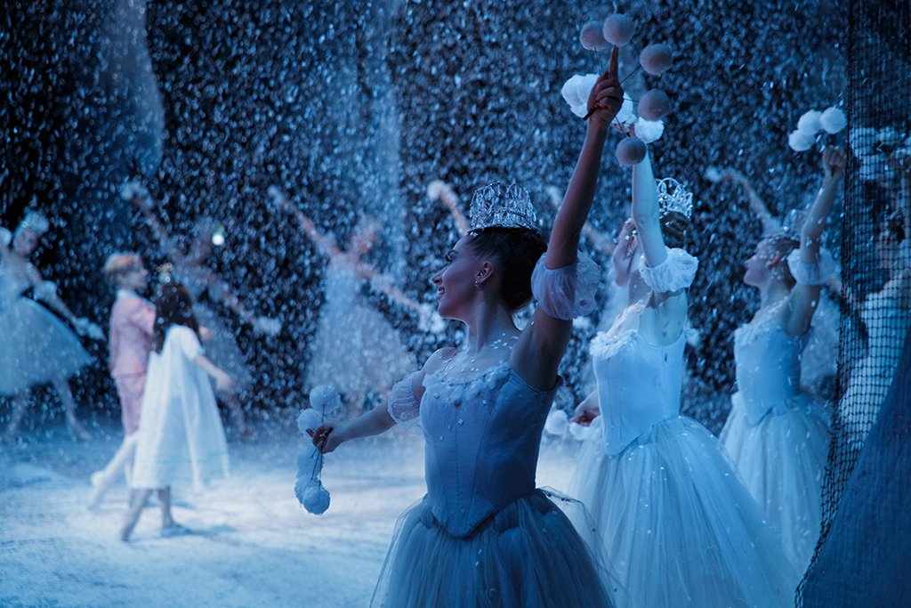 nycballet's tweet image. The Nutcracker Numbers: The snowstorm is created by 50 pounds of paper snow. #nutcrackernumbers: 

Performances begin NOV 24: nycballet.com/nutcracker