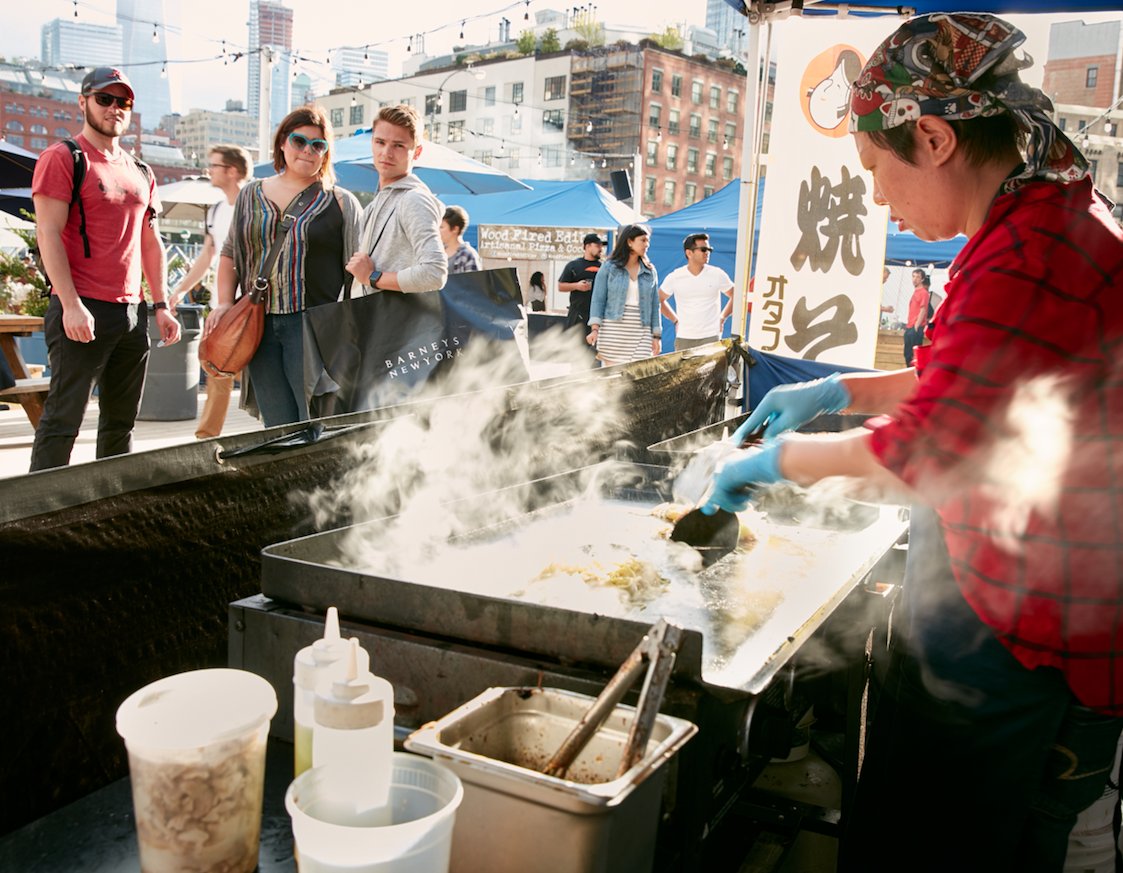HudsonSquareNYC's tweet photo. #SmorgSquare has new vendors: Adobo Shack Wrapped, Colombian Artisanal Arepas, @jianbingcompany, @tramezzininyc & Yakitori Tatsu. #HudsonSquare https://t.co/YHkwNKXmrZ