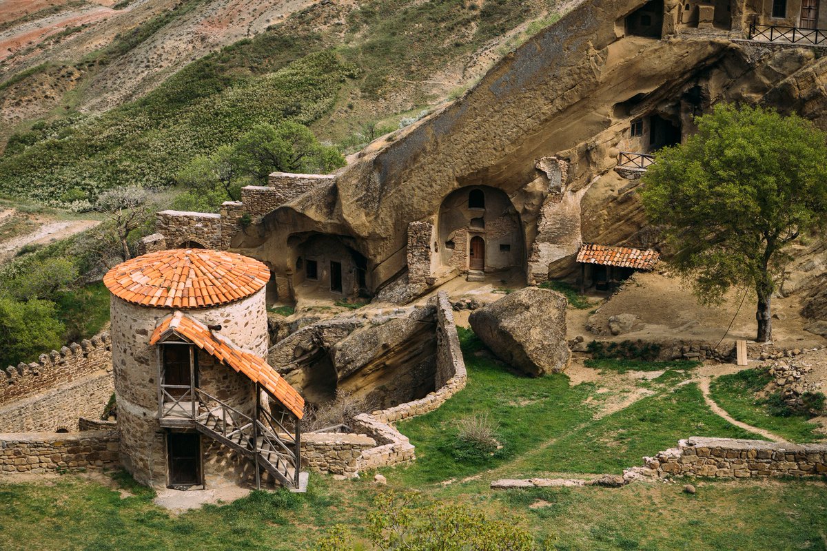 KhashutTour's tweet photo. #davitgareji #давитгаредж #турыдавидгаредж #toursindavidgareji #davitgareja #davitgarejamonastery #davitgarejacave #fortress #fortresspetra #castlepetra #batumi #tourinbatumi #khashuttour #tourinsurami #martviliskanioni #batumitour #Rabati #khashuttour #akhaltsikhe  #cheaptours https://t.co/l3VSeVaBI9