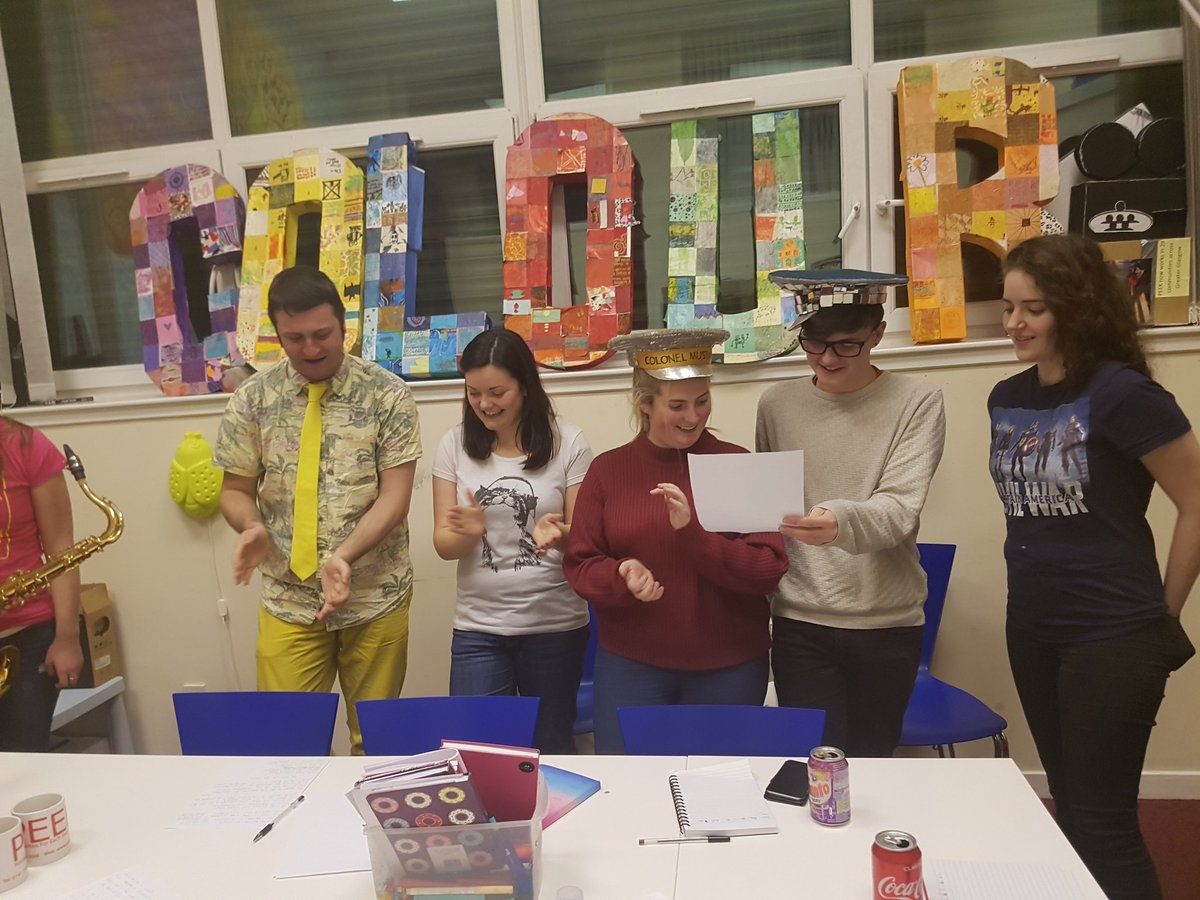 CherylAPEEK's tweet photo. Fun filled night! Writing songs about avatars 😂 creative and different! Really enjoyed it! Thank You! @colonel5mustard @PEEK_Project @SarahRPEEK https://t.co/64LeXyki8E