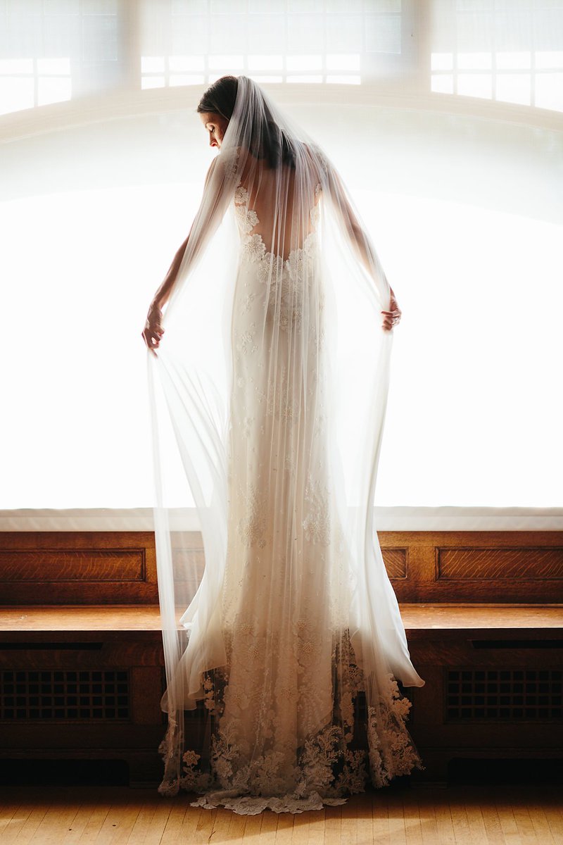 Stunning! • Photo Melia Lucida • Dress Julita LDN Bride  • Planning Alicia Keats •
•
#cecilgreenweddings