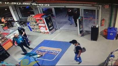 Aveefeniix's tweet photo. IMÁGENES del violento asalto a #SuperChe anoche en Hacienda Sotavento. #verfollow
https://t.co/KSAjElw0T1
#Veracruz #BocaDelRio
@Artur_Sanchez71 https://t.co/jyIIsL1wzv