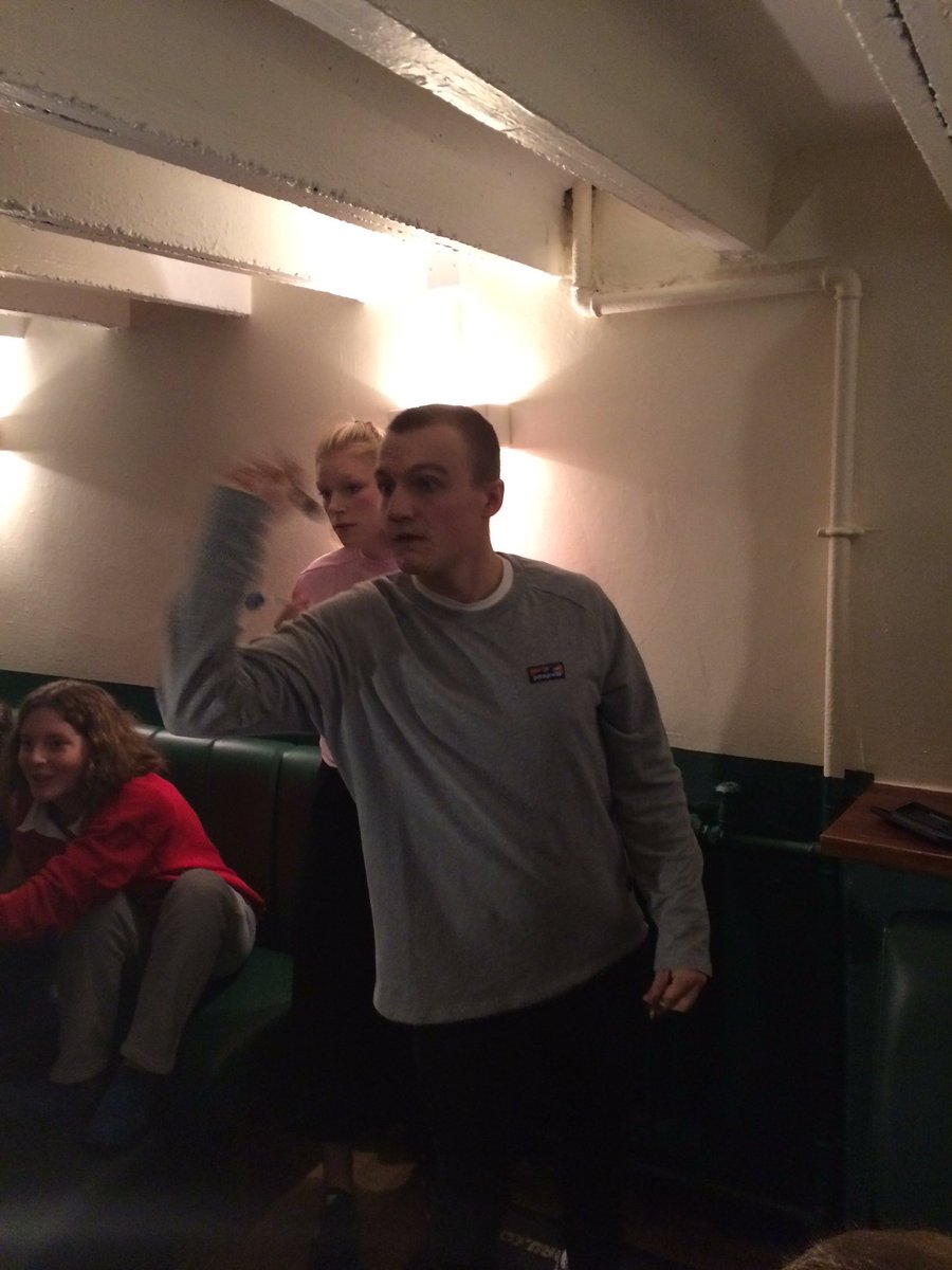 DDartsMarys's tweet photo. The desire in the eyes of le grys just can't be taught. Darts however can be #TodayPlease https://t.co/lKOmXJLjPC