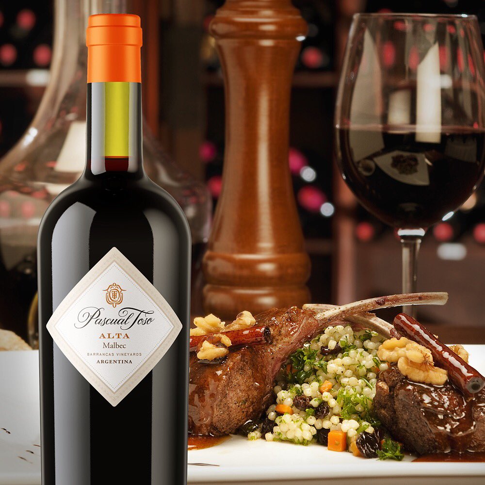 Roasted lamb and Pascual Toso Estate Alta Malbec, because a great flavor needs a powerful #wine with firm and rounded tannins. #wearebarrancas #pascualtoso #pairing #Malbec #winelovers #Foodie