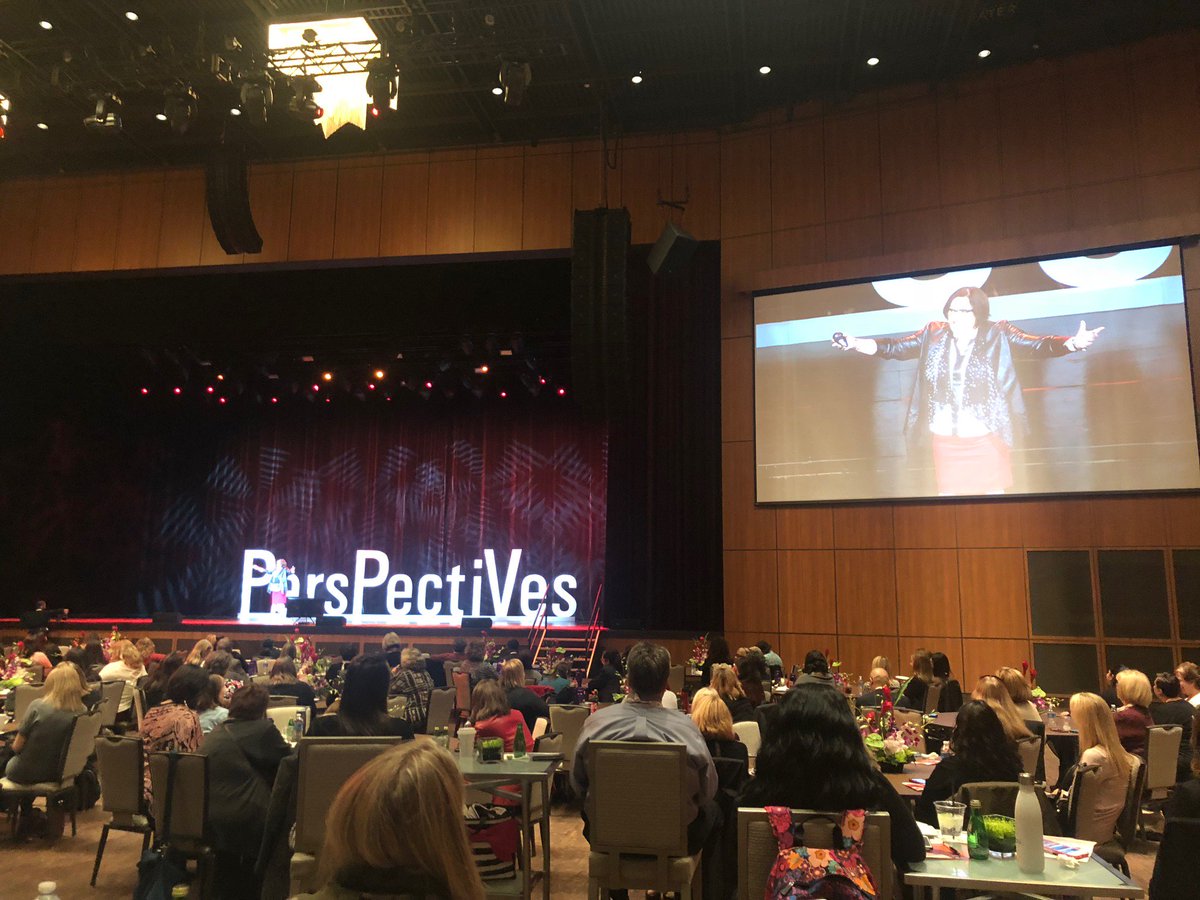 songdivision's tweet image. #Executive Coach, @PeginePower, opens #CMPConclave2017 at @MGMNatlHarbor in Maryland with a high energy #leadership keynote. #peginepower #eventprofs