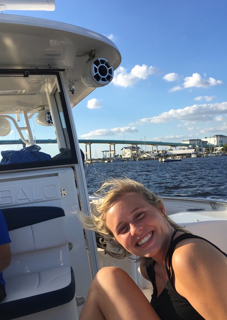 Jamie_Lindstrom's tweet photo. Happy birthday to my best travel friend 💛💛 thanks for always going to my favorite places with me, love you!! https://t.co/MvTx7XES2i