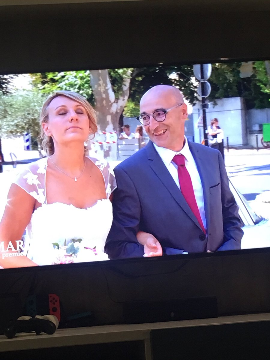Benoit_M6's tweet photo. La #Marié trop tendu et le #Papa trop #Cool et #Zen !! #Mapr #MariesAu1erRegard https://t.co/5PsaLy72oQ