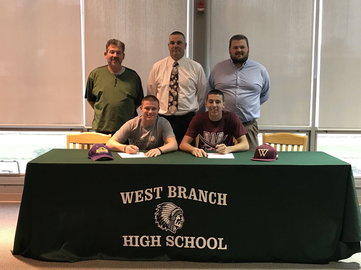 schroedy_'s tweet photo. Can’t wait to be an Eagle 🦅📝 https://t.co/rOuDUzOqu0