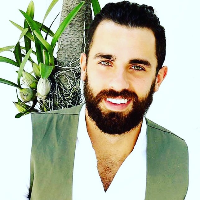 jpminorguate's tweet photo. Si me dieran la oportunidad de pedir tres deseos, te pediría tres veces a ti 😍😍😘 @JPMinor https://t.co/bPWrcPWC30