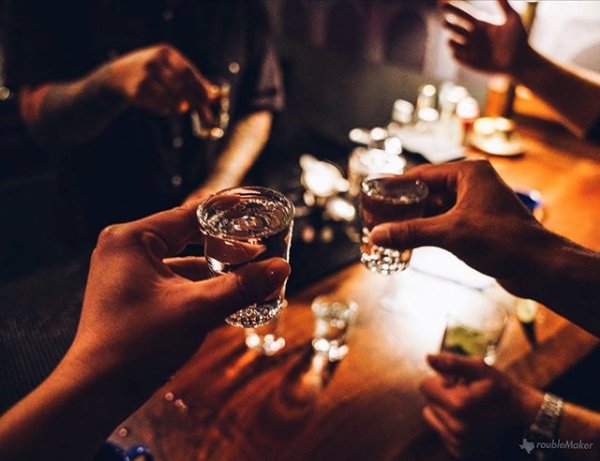 Blue Box Bar tweet media