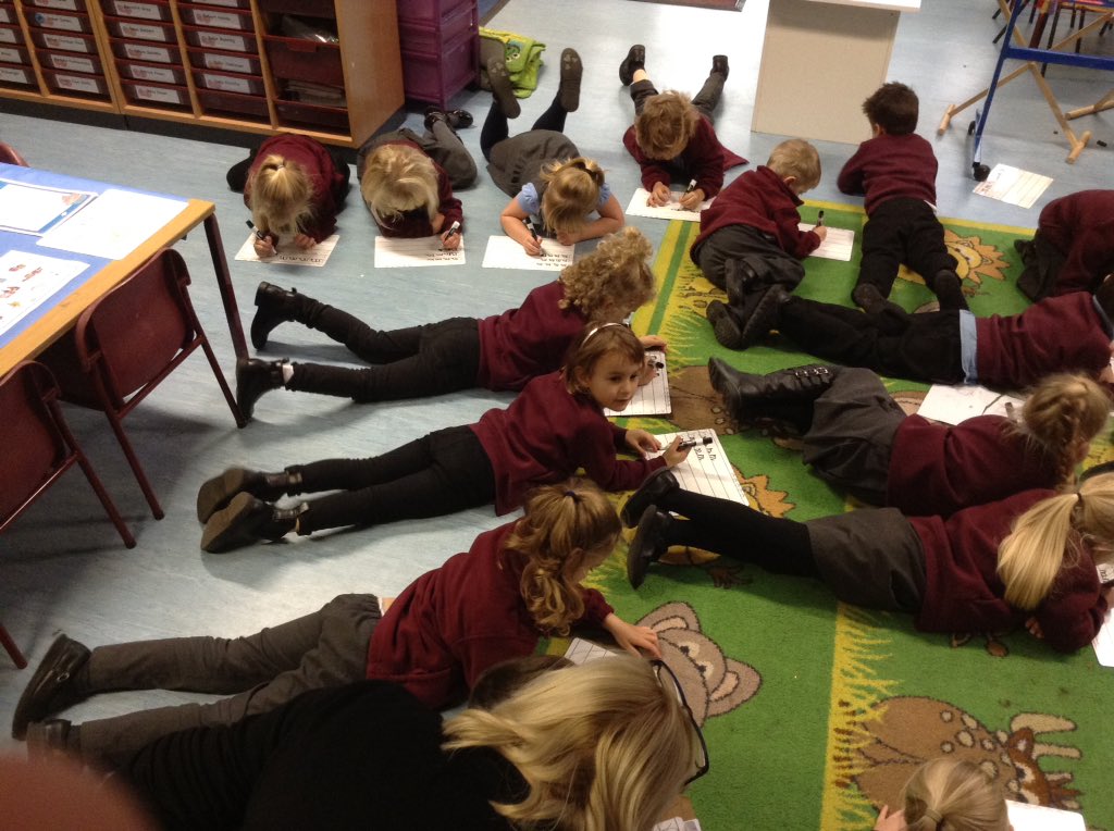 ashbyfieldsdav's tweet photo. Another fantastic Kinetic Letters session in Reception today! #bravemonkey #scaredmonkey https://t.co/IVx0g30cJr