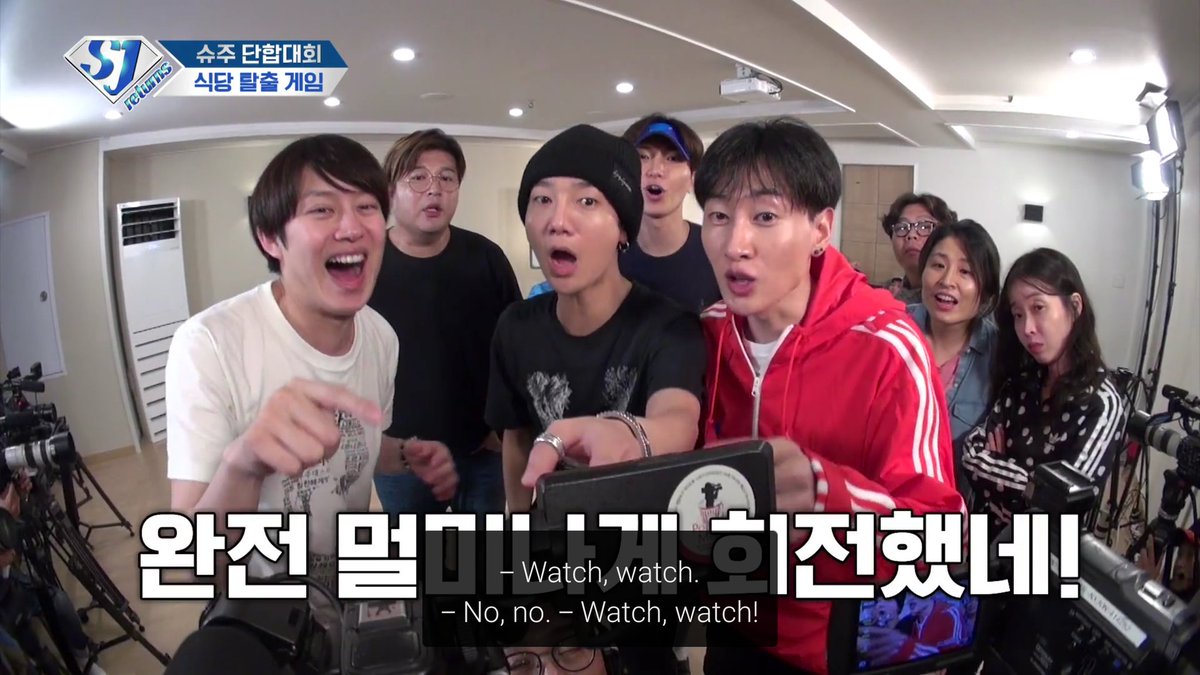 jirafitaryeongg's tweet photo. Cuando la quieres hacer de pedo pero te sale mal :v #Heechul #SuperJunior #Yesung #YeHee #CatFight #SuperJunior #SJreturns #SujuReturns https://t.co/3MTxausDfX