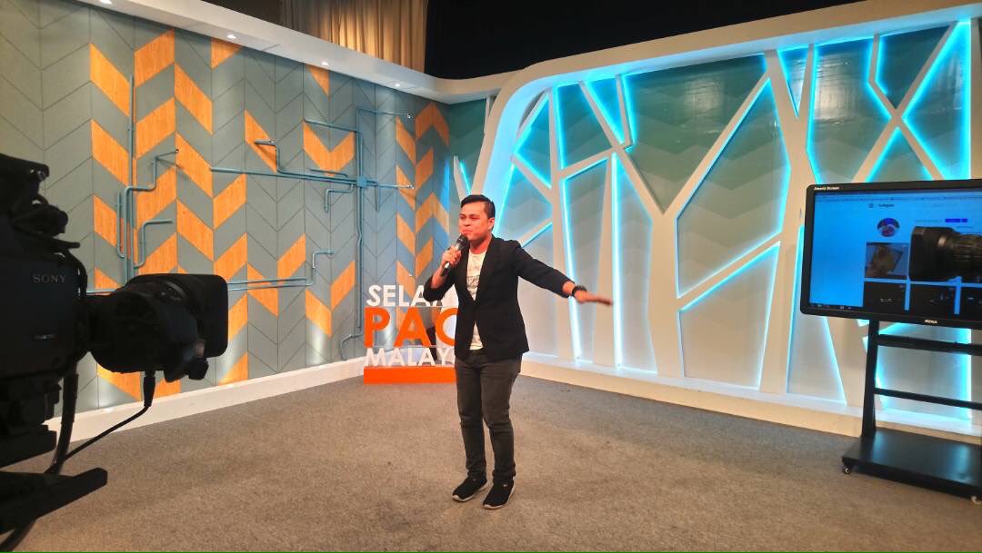 narrecords's tweet photo. SyamKamarul at RTM TV1 Selamat Pagi Malaysia #SyamKamarul #Sempurna #RTM #RTMTV1 #WismaTv #SelamatPagiMalaysia #SantaiSelebriti #NARRecords https://t.co/vI8jv5kM1S